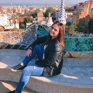 Meet your Posher, Hannah